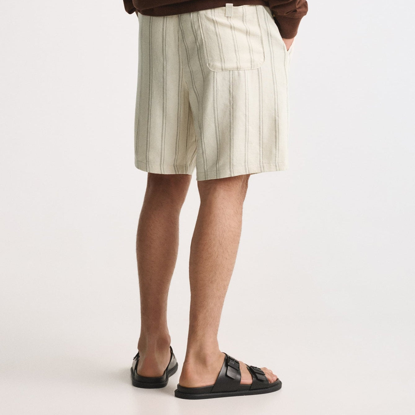 Sandro Men’s Linen Shorts – Lightweight Relaxed Fit for Summer Comfort