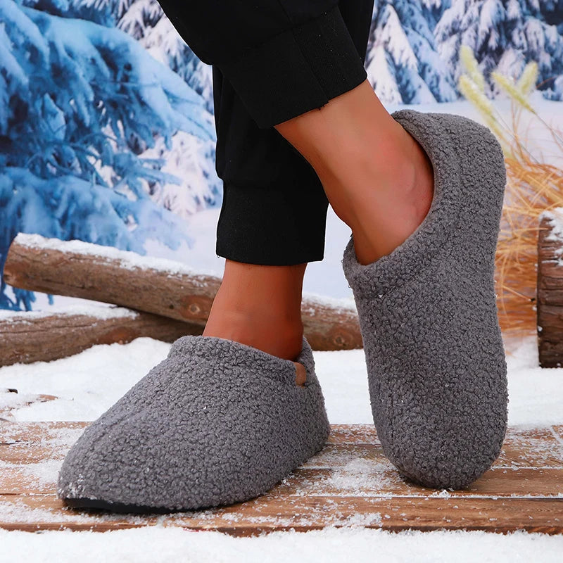 Lucien Teddy Fleece Slides – Ultra-Soft Indoor & Outdoor Slippers