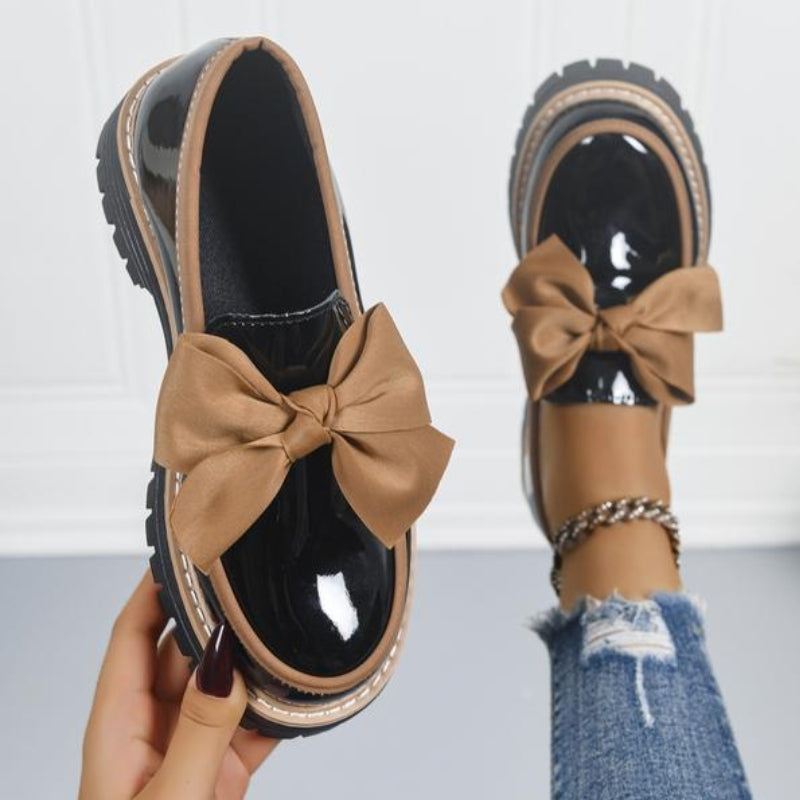 Sandy Women’s Bowknot Leather Loafers