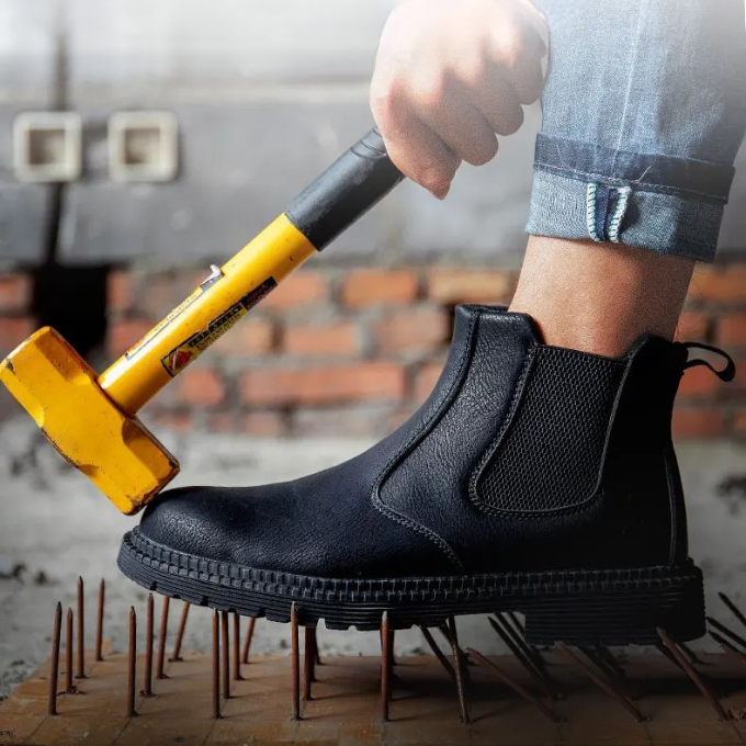 Grant Men’s Chelsea Boots – Steel Toe Leather Work Boots for Heavy-Duty Use