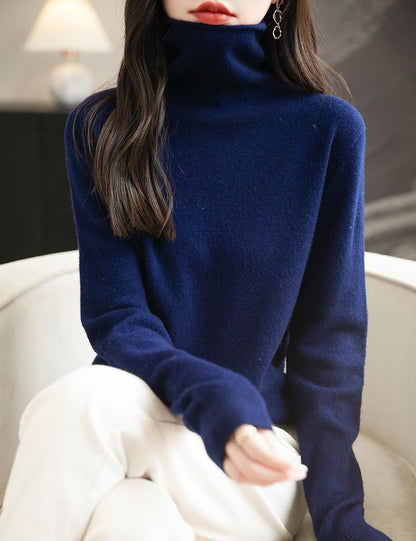 Elara Women’s Turtleneck Sweater – Merino Wool Seamless Knit for Winter Comfort