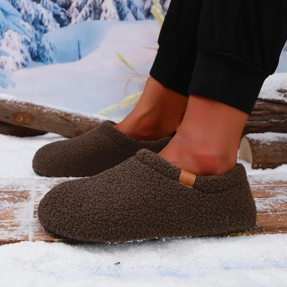 Lucien Teddy Fleece Slides – Ultra-Soft Indoor & Outdoor Slippers