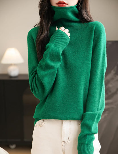 Elara Women’s Turtleneck Sweater – Merino Wool Seamless Knit for Winter Comfort