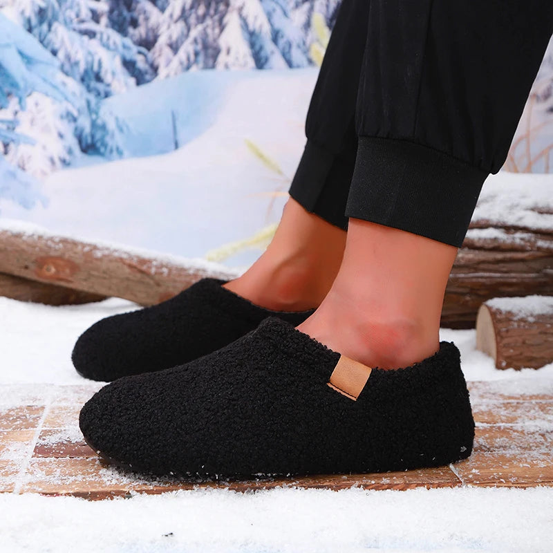 Lucien Teddy Fleece Slides – Ultra-Soft Indoor & Outdoor Slippers