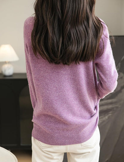 Elara Women’s Turtleneck Sweater – Merino Wool Seamless Knit for Winter Comfort