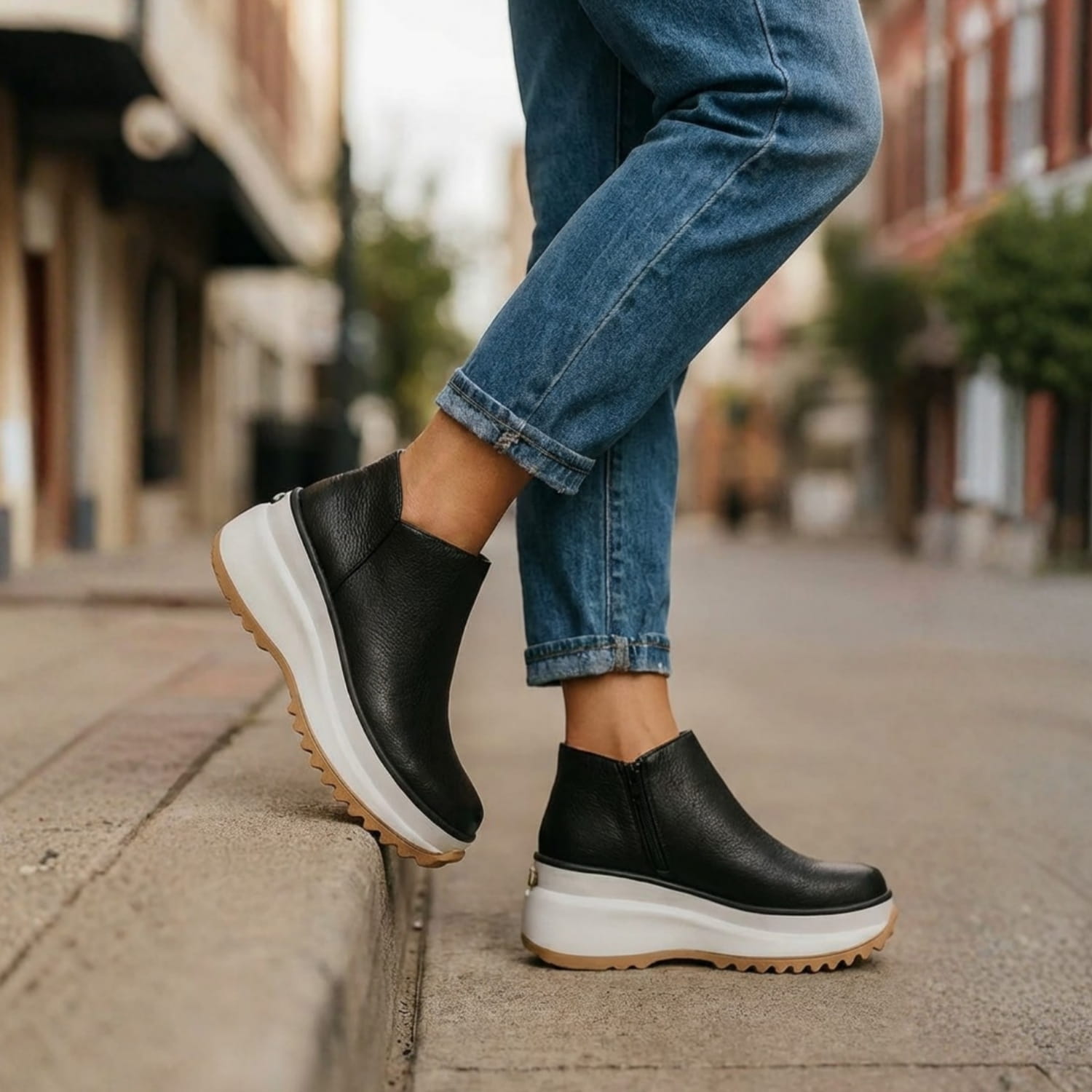 Yasmin Women’s Platform Leather Boots