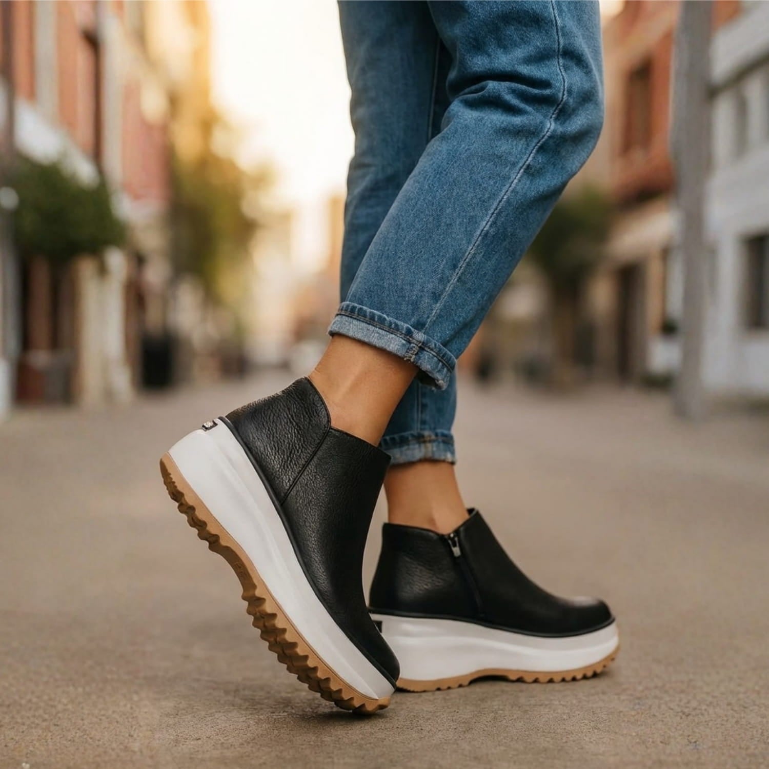 Yasmin Women’s Platform Leather Boots