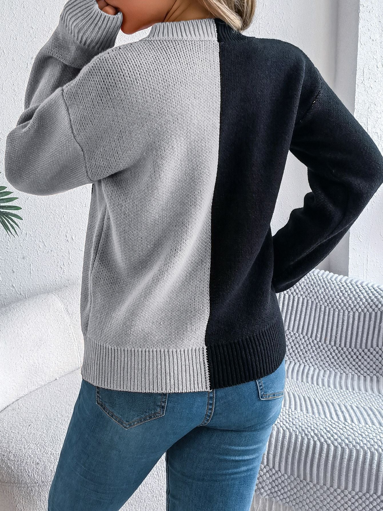 Chloe Women’s Knit Sweater – Jack-O’-Lantern Design Jumper