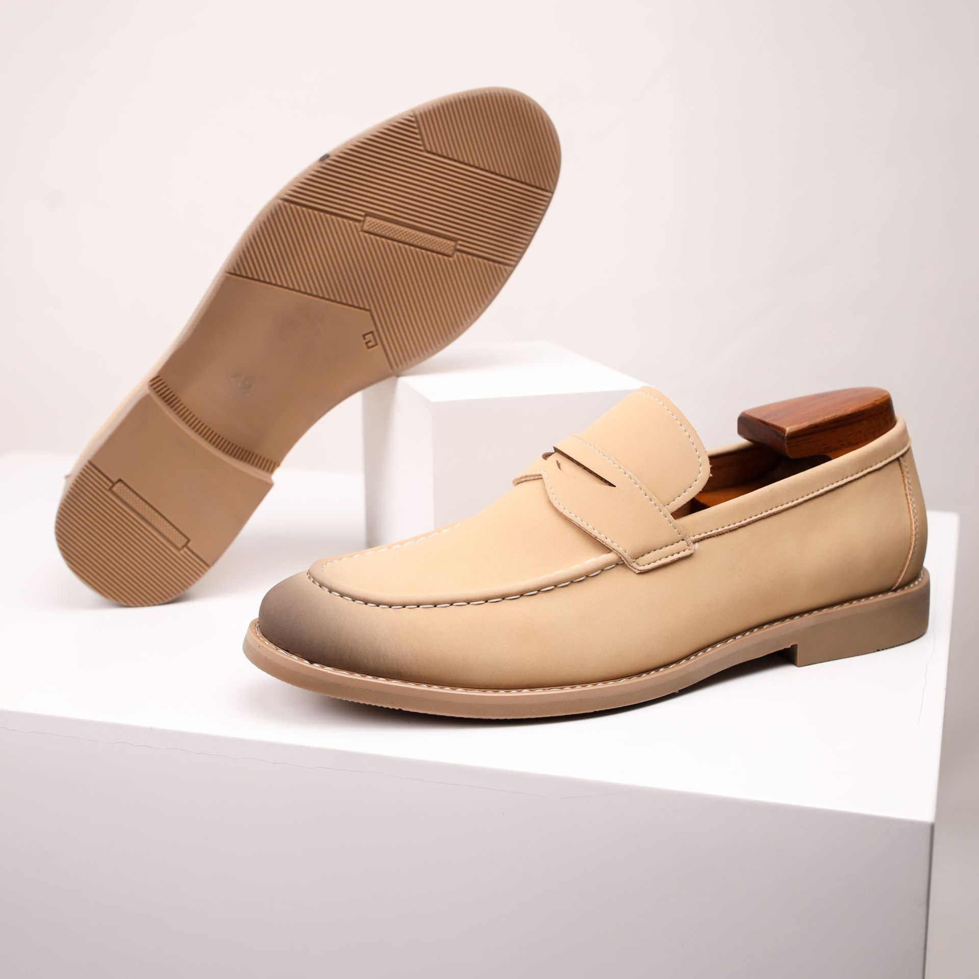 Tobias Men's Classic Leather Loafers – Soft Matte Finish & Cushioned Comfort