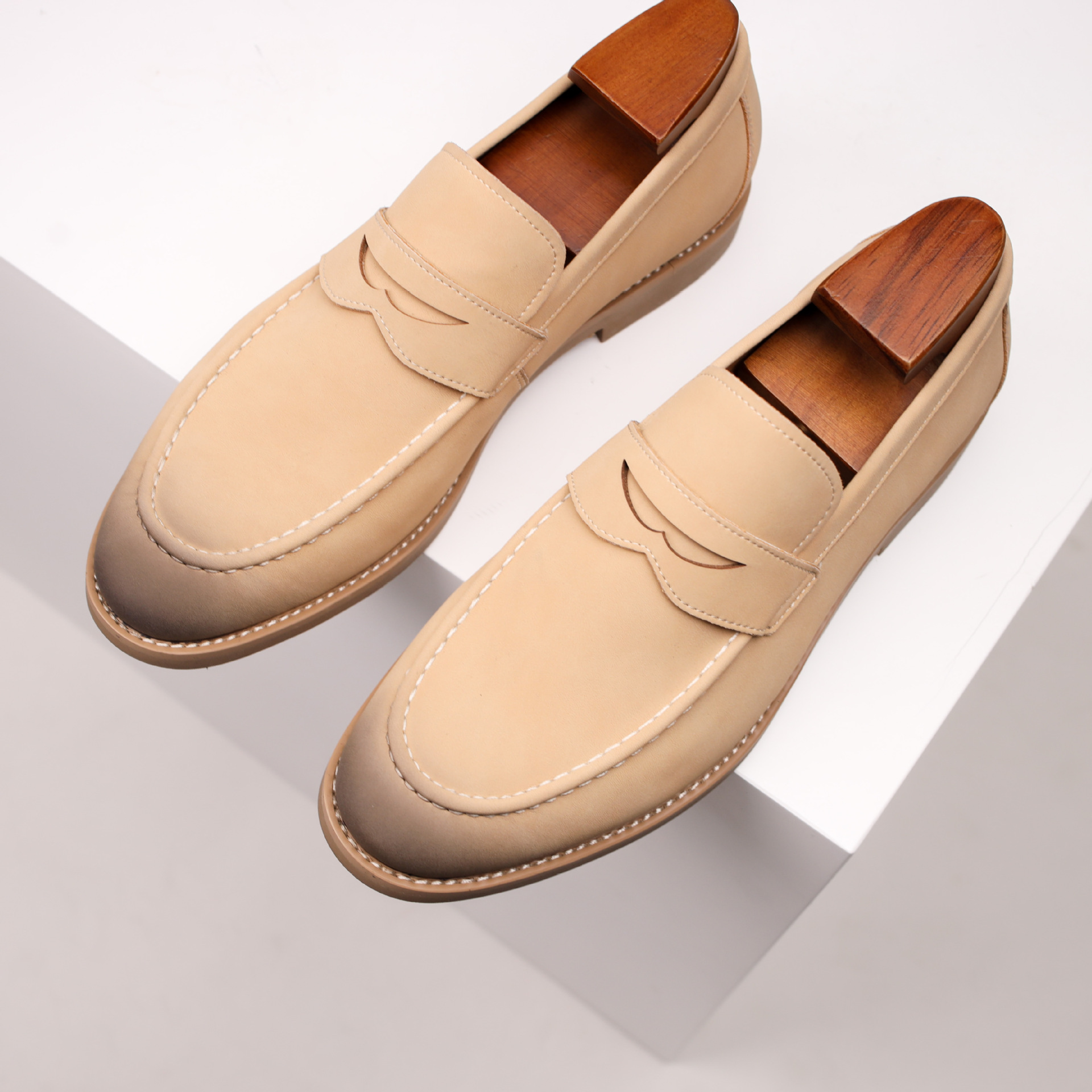 Tobias Men's Classic Leather Loafers – Soft Matte Finish & Cushioned Comfort