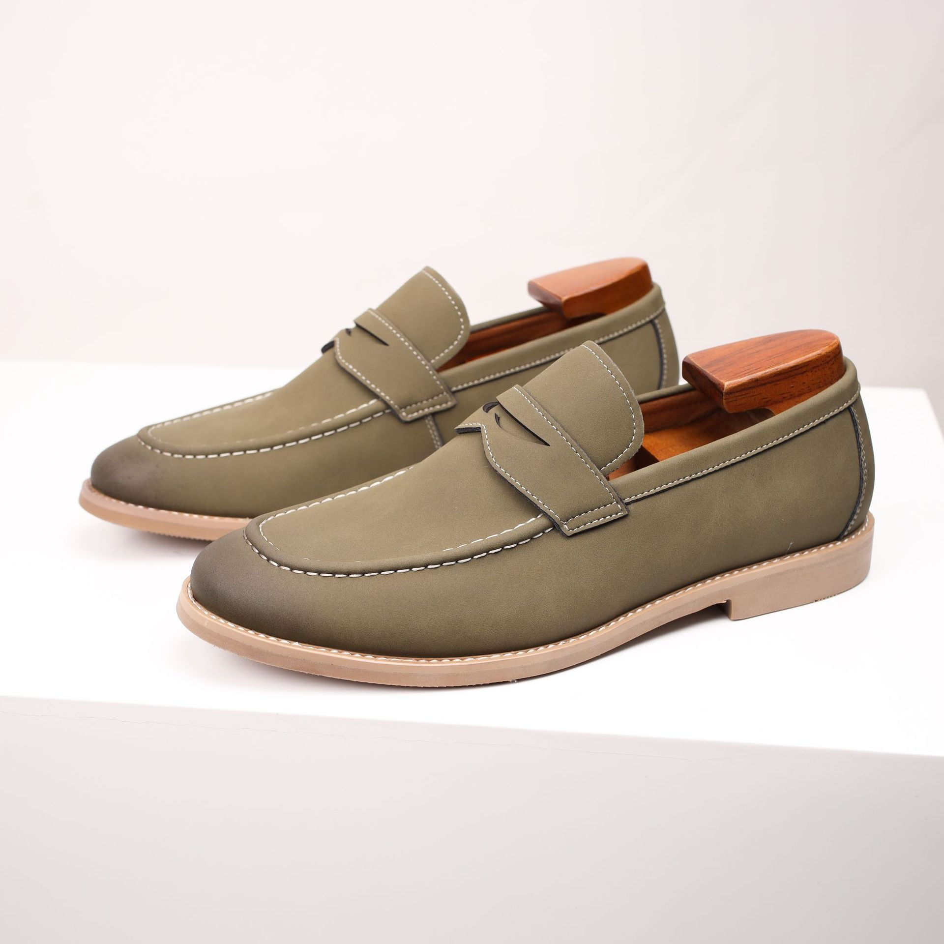 Tobias Men's Classic Leather Loafers – Soft Matte Finish & Cushioned Comfort