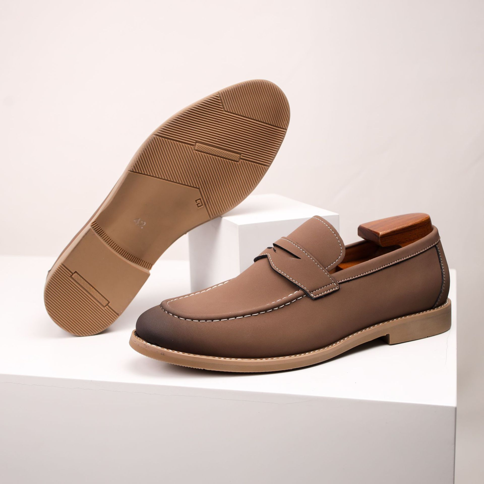 Tobias Men's Classic Leather Loafers – Soft Matte Finish & Cushioned Comfort