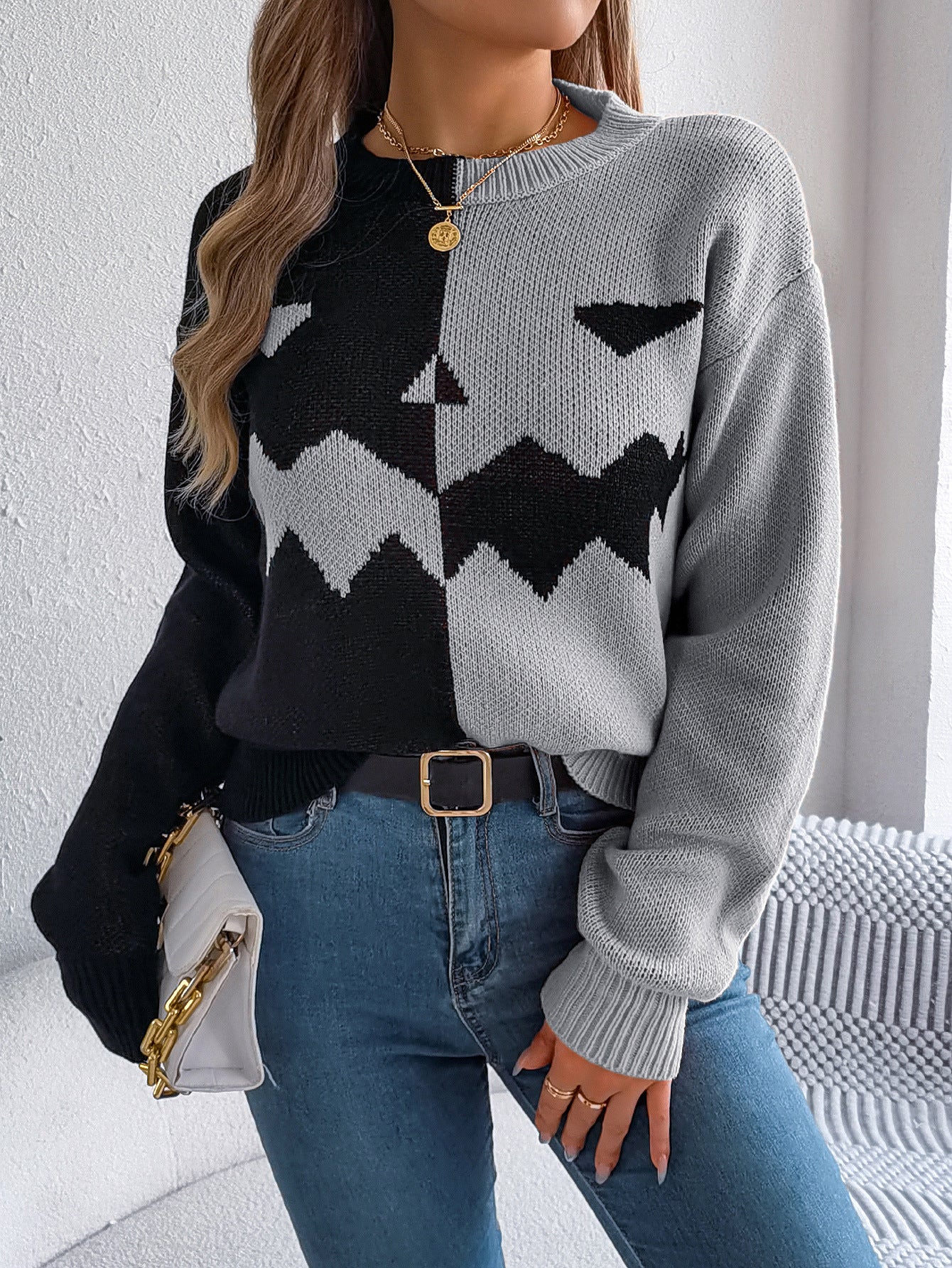Chloe Women’s Knit Sweater – Jack-O’-Lantern Design Jumper