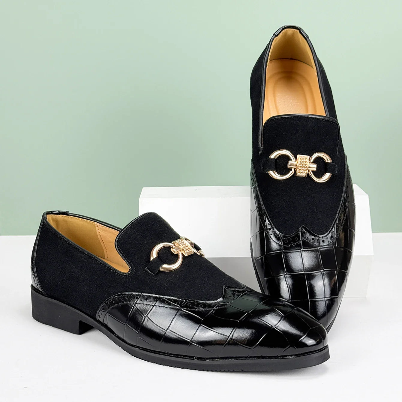 Nardo Men’s Leather & Suede Loafers – Cushioned Comfort with Gold Detail