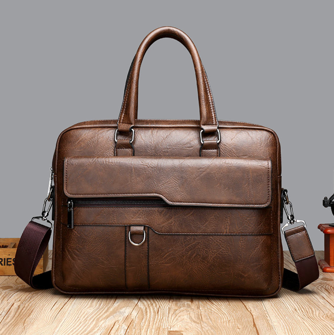 Everett Men’s Leather Business Handbag – Structured Water-Resistant Work Bag