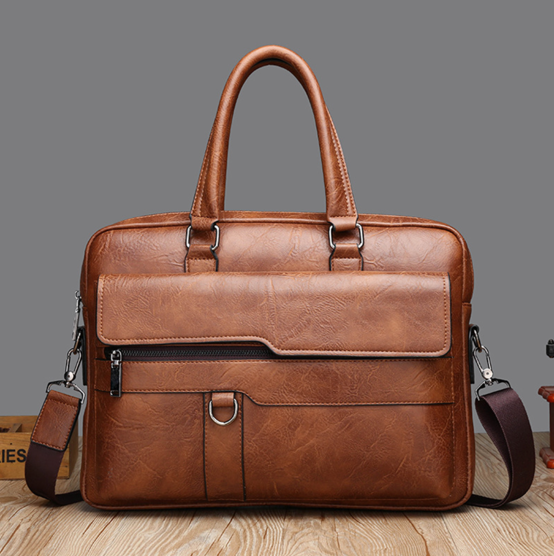 Everett Men’s Leather Business Handbag – Structured Water-Resistant Work Bag