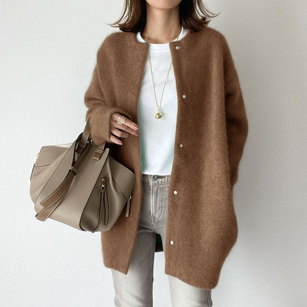 Amelia Women’s Wool Cardigan – Relaxed Fit & Handy Pockets
