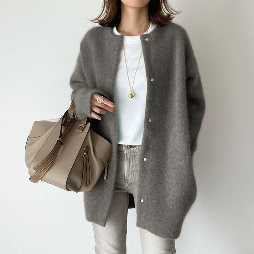 Amelia Women’s Wool Cardigan – Relaxed Fit & Handy Pockets
