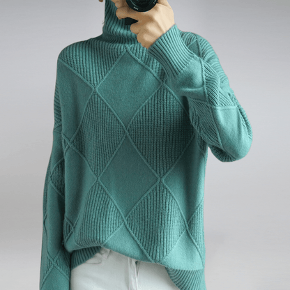 Nina Cashmere Turtleneck Sweater – Luxuriously Soft & Relaxed Fit for Winter