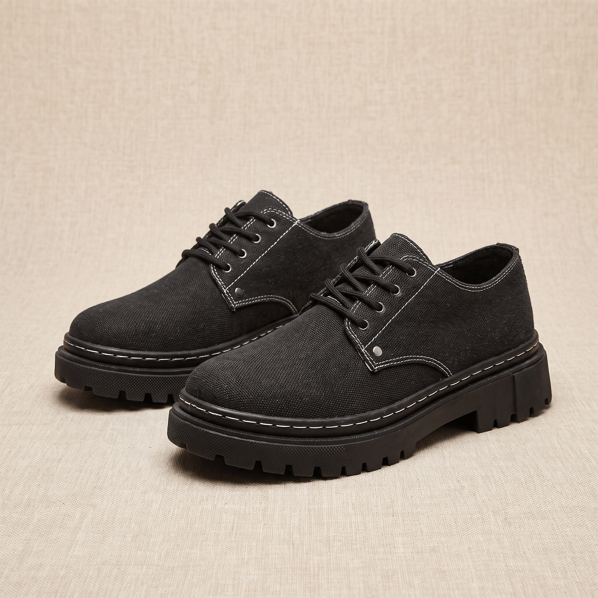 Giovanni Denim Frayed-Edge Shoes – Cushioned Lace-Up Footwear