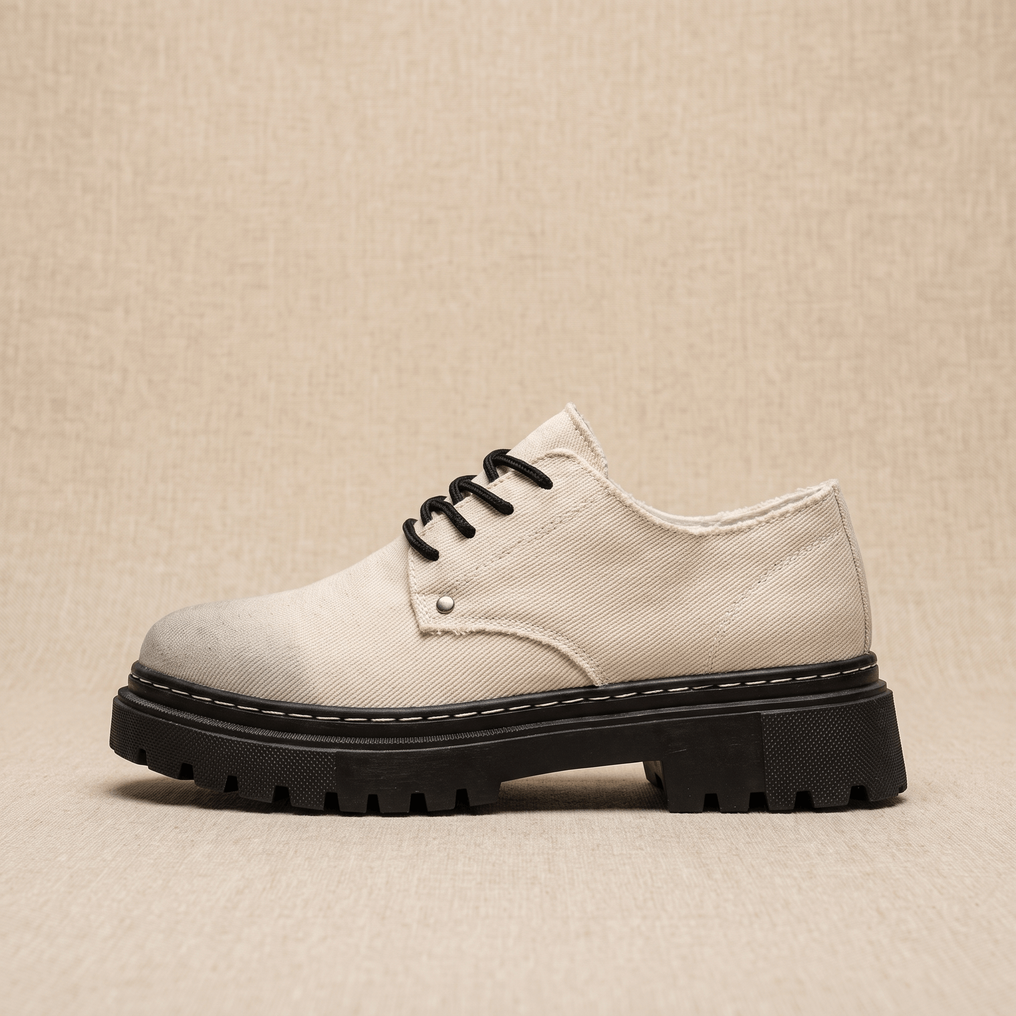 Giovanni Denim Frayed-Edge Shoes – Cushioned Lace-Up Footwear