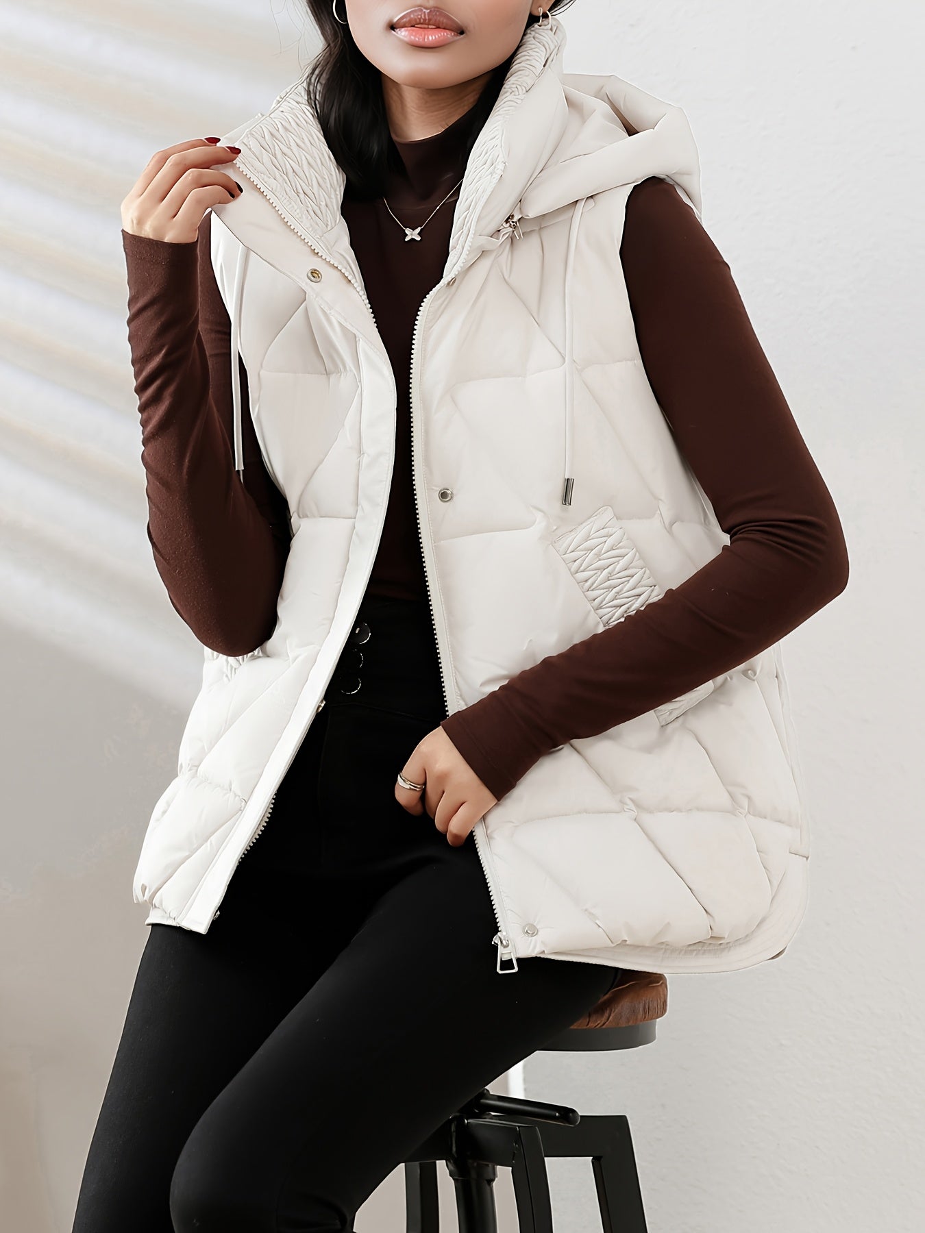 Reyna Women's Quilted Puffer Gilet – Soft-Touch Viscose with Detachable Hood